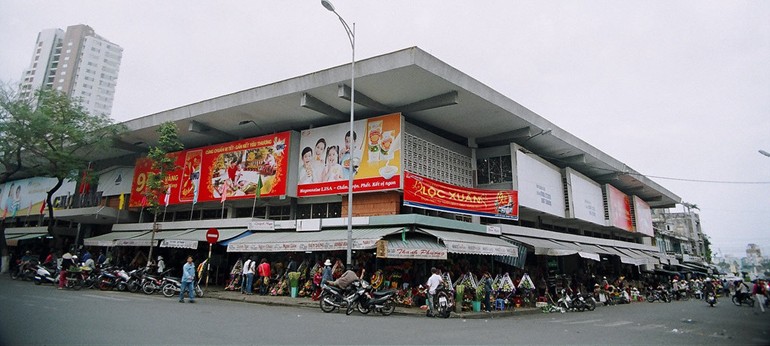 HAN Market ( 119 Trần Phú, Hải Châu , Đà Nẵng, Vietnam ).